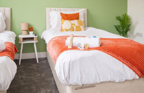 8 Bedroom, 8 En suite, 12 beds, Fast Wifi, Contractors, Parking - Foto 37