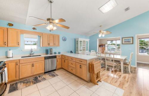 Waterfront St Johns River near springs with boat dock and water sports - Foto 64