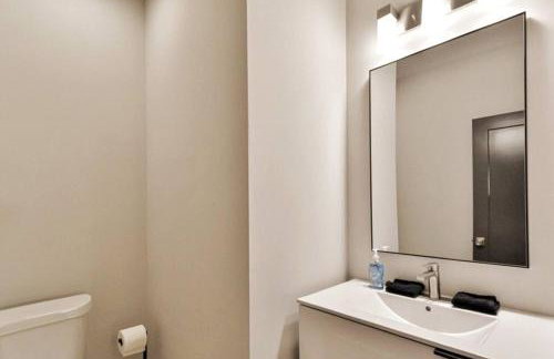 New Modern Home near GA Tech - Foto 45