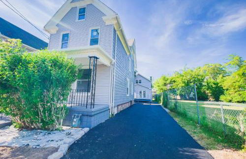 2 Homes, 1 Stay-7BR Niagara Falls Compound - Foto 9