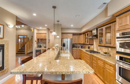 Luxe All-season Retreat by Avantstay Prime Location, Near Skiing - Foto 19