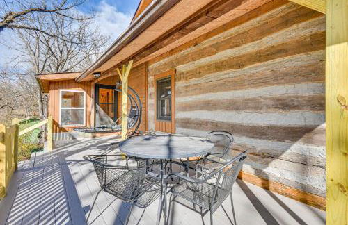 Historic Clark Cabin with Deck and Fishing Pond Access - Foto 27