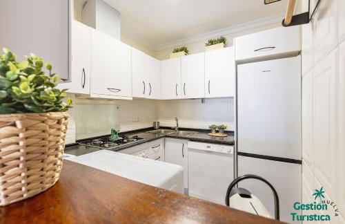 Coqueto apartamento céntrico con terraza y parking - Foto 4