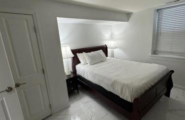 Lovely Remodeled 2bdrm Basement Home - Foto 29