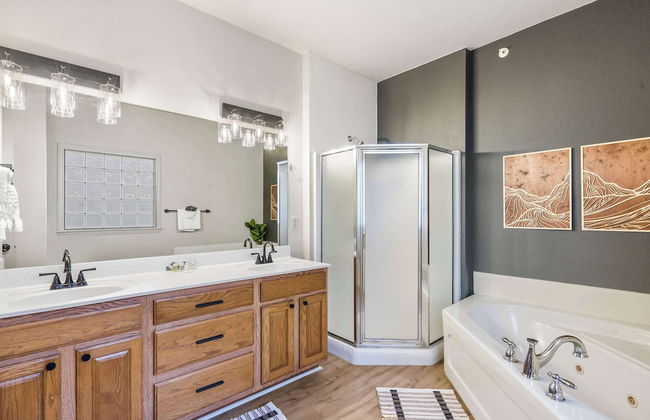 T Time Getaway - Overlooking Golf Views! - Photo 18