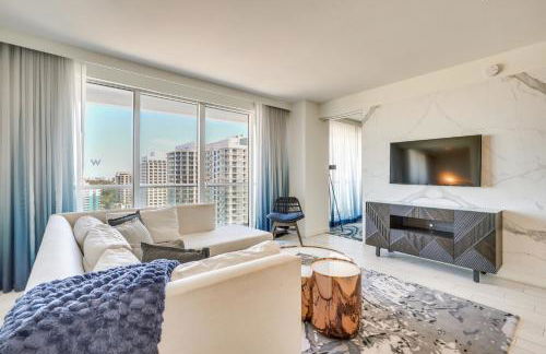 Walk to Beach and Dining! Luxe Fort Lauderdale Condo - Foto 1