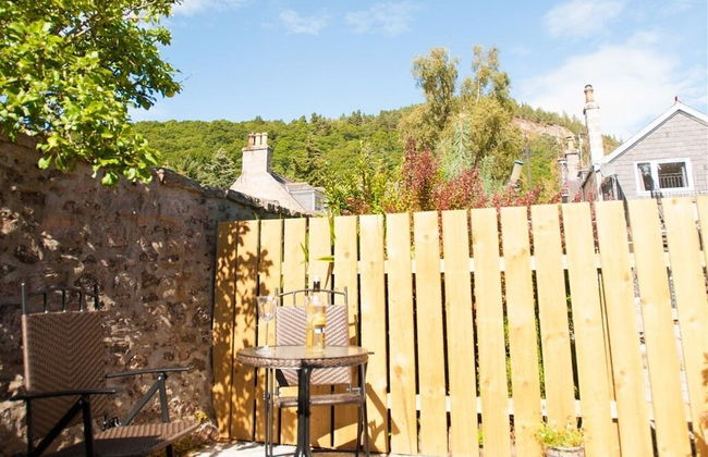 Glenernan Self Catering Cottages - Photo 9