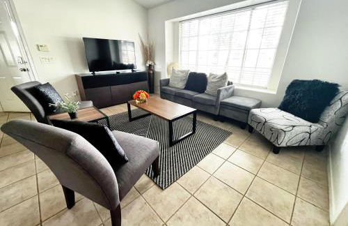 Cozy 3 Bedrooms Town home in Chandler with community pool - Foto 4