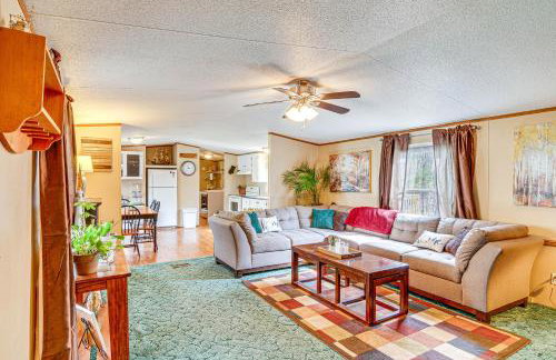 Nancy Cabin with Fire Pit Near Lake Cumberland! - Photo 4