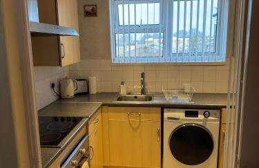 Spacious City Centre Apartment - Photo 15