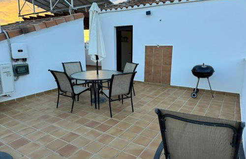 Casa Topacio, 3 bedrooms and 3 bathrooms in quiet street - Photo 36