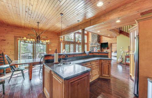 Game Room, Deck and Views Idyllic Slaty Fork Cabin - Foto 9