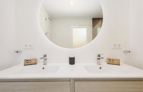 Luxurious frontline golf apartment in Elviria - Photo 44