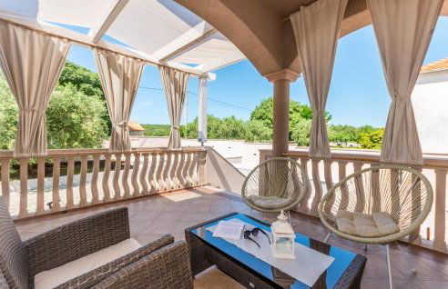 Gorgeous Home In Sikovo With Wifi - Foto 2