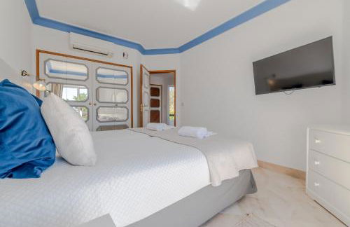 Ocean Vista Retreat with Beach & Pool Access by Drago Rentals - Foto 13