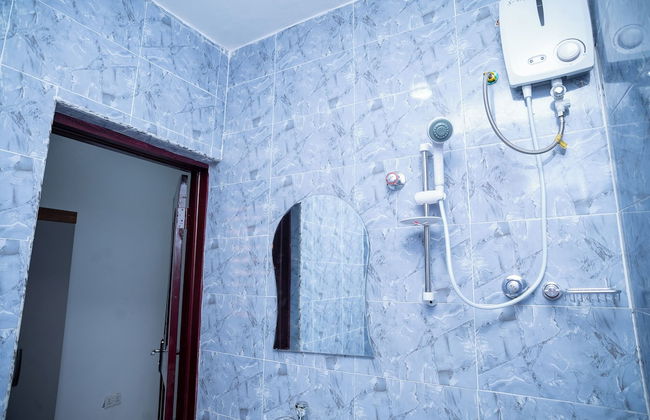 Cute & Comfy Condo Close to Highway - Foto 16