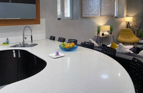 Appartement Standing piscine intérieur privatisée . - Foto 13