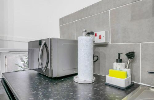 1Bed Contractor & Pilot flat - Parking & FAST WiFi - Foto 31