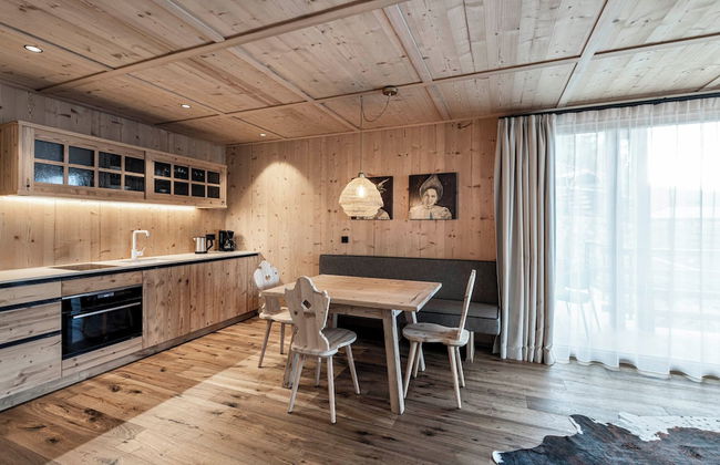 Presulis Hideaway Apartments & Restaurant - Photo 12