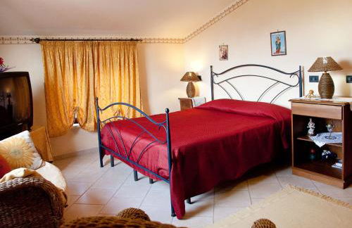 Villa in Alia With Pool & Olive Views - Foto 3