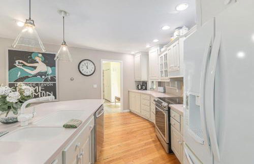 Bright 4BDR Home by Lake MI Arcadia Bluffs Portage Lake More - Photo 18