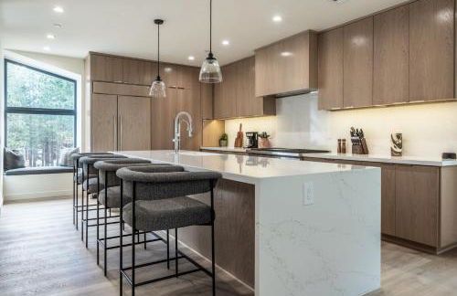 New Luxury Free Standing 4BR 4 and a halfBA Home Obsidian Reserve #146 Priv Hot Tub, 2-Car Garage Great Views - Foto 10