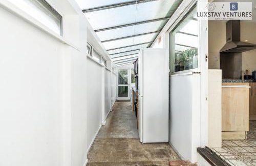 Spacious 3 Bedroom Brighton Home - South Downs - Stunning Sea Views - Garden - Pool Table - FREE Parking - Foto 18