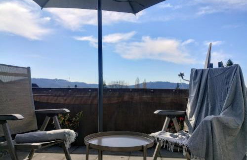 Studio "Küssaburg-Blick" - grosse Dachterrasse - Boxspringbett - nahe Therme Bad Zurzach, CH - Foto 2