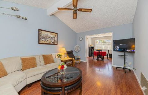 Family and Business Friendly Home near Great Mall & BART - 2640 - Foto 1