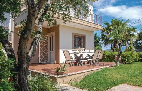 Two-Bedroom Holiday Home In Livanates - Foto 11