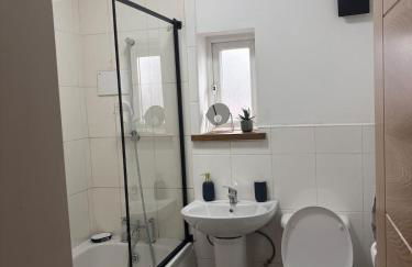 3 Bedroom Spacious House Free Parking Near NEC HS2 - Foto 4