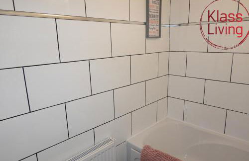 One Bedroom Apartment by Klass Living Serviced Accommodation Bellshill - Mossend Apartment with WIFI and Parking - Foto 37