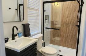 The Row House- Modern, Stylish and Newly Updated! - Foto 25