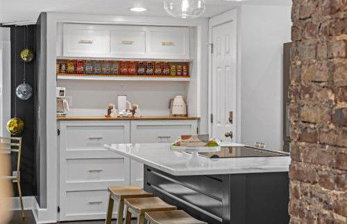 Space Cowboy - Huge yard, Firepit, close2downtown - Foto 27