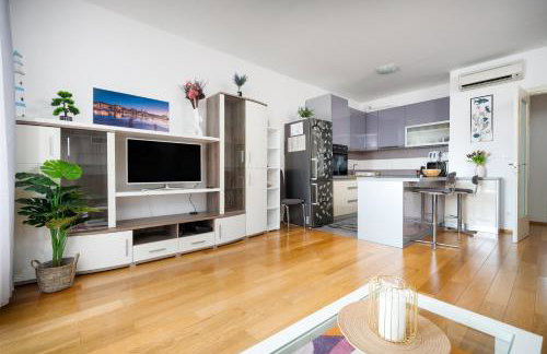 Apartment Away - Photo 9