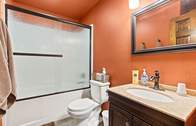 Larkspur Hills 5 BR Villa with Hot Tub - Photo 19