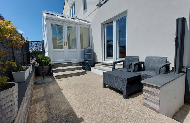 Meadow View Apartments are 2 and 3 bedroomed with private parking - Foto 143