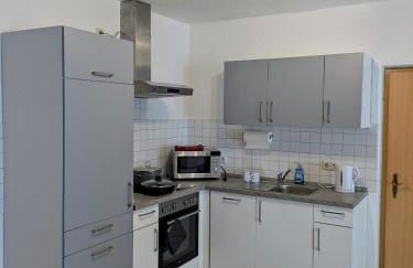 Helle und geräumige Ferien- und Monteurwohnung nur für Sie allein AUjvari Vermietungen - Foto 18