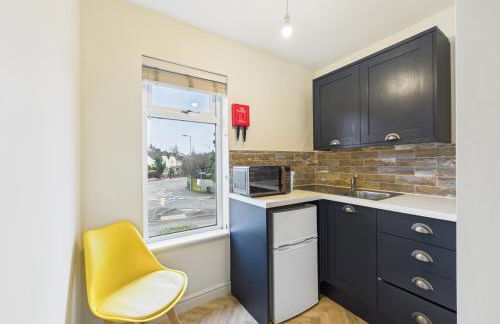 Stylish 6 Bed Apartment - Ideal for Contractors, Health Care workers - Peterborough - Foto 14