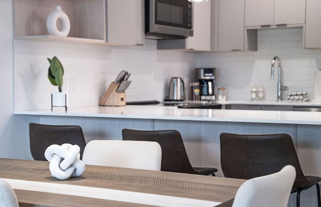 RevelStoked Getaway by Revelstoke Vacation - Photo 6