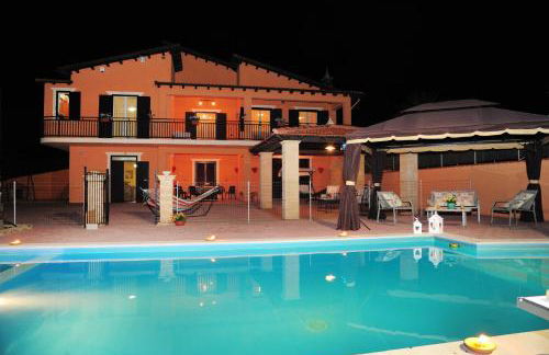 Villa Gioiosa Vacation in Sicily with private fenced pool & hydro-massage Please read, leggete, Host info before requesting - Foto 45