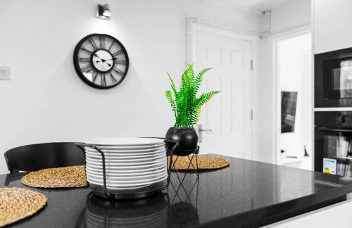 Charming Harvington Cottage - Hot Tub, Pet Friendly, Sleeps 11 - Foto 13