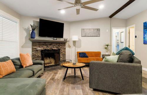 Franklin 4BR Escape, BBQ, Fire Pit, Sleeps 15 - Foto 1