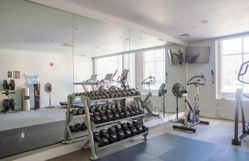 Spacious Third Ward Apt Near Summerfest with Balcony - Foto 17