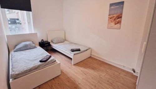 City Apartment - Photo 3, towels