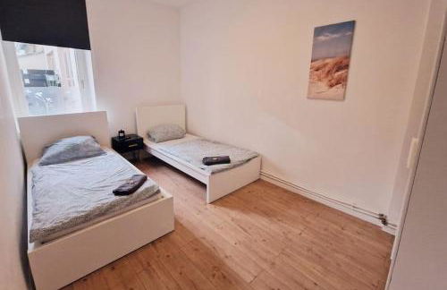 City Apartment - Photo 3