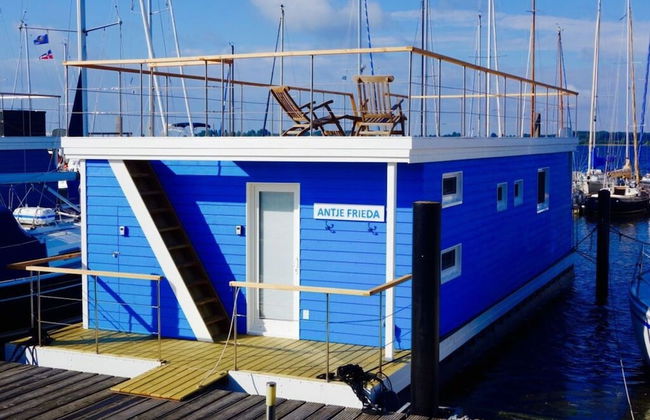 Antje Frieda Comfortable Holiday Residence - Photo 13