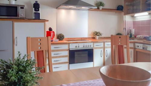 Nice Apartment In Pelm With Wifi - Foto 5