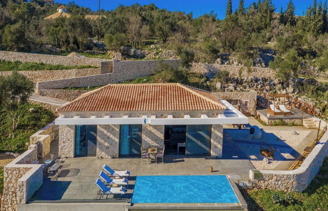 Nikolakos Villa - Pirvate Pool - Photo 23