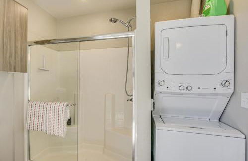 By Seaport Village and Navy Base! Chic Condo with Pool - Foto 18